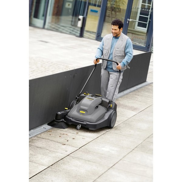 Karcher KM 70/30 C Bp ADV Sweeper