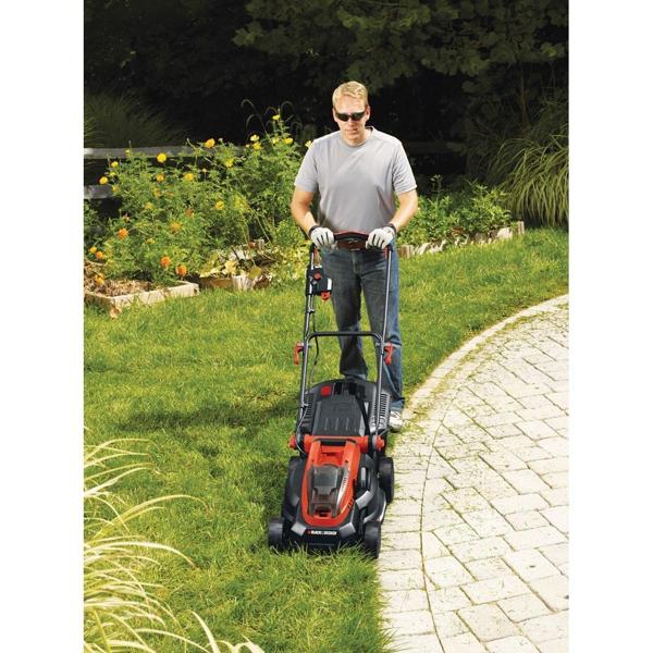 Black & Decker CLM3820L2 36v Li-Ion 38cm Cordless Lawnmower with 2 Batteries