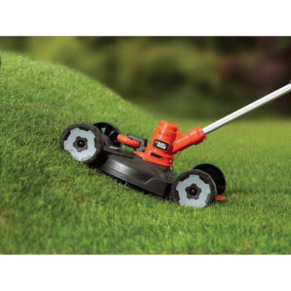 Black & Decker ST5530CM 3-in-1 550W Strimmer with City Mower Deck