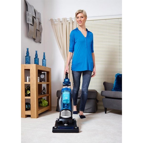 Hoover Blaze Bagless Upright Vacuum