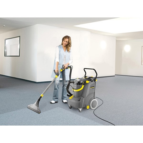 Karcher Puzzi 30/4 E Heated Extraction Cleaner