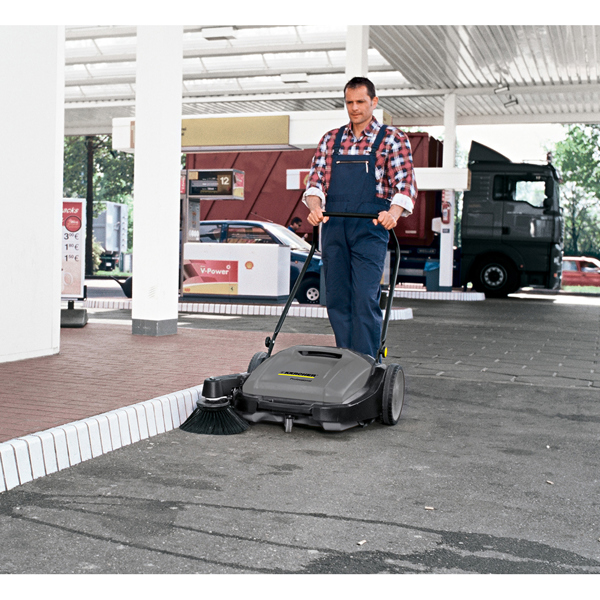 Karcher KM 70/15 C Sweeper