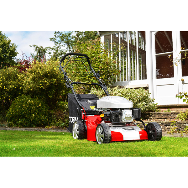 Cobra M46SPC 46cm Petrol Lawn Mower (Self Propelled)