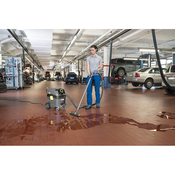 Karcher NT 30/1 Tact L 220V *GB Wet & Dry Vacuum