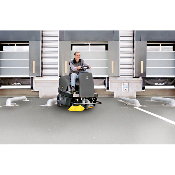 Karcher KM 100/100 R Lpg Vacuum Sweeper