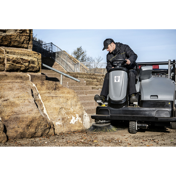 Karcher KM 125/130 Bp Pack 400aH wet + KSSB Vacuum Sweeper