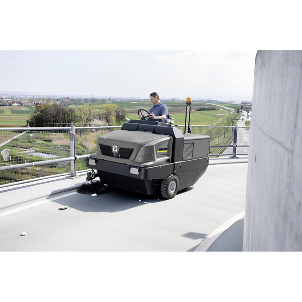 Karcher KM 150/500 R LPG Vacuum Sweeper