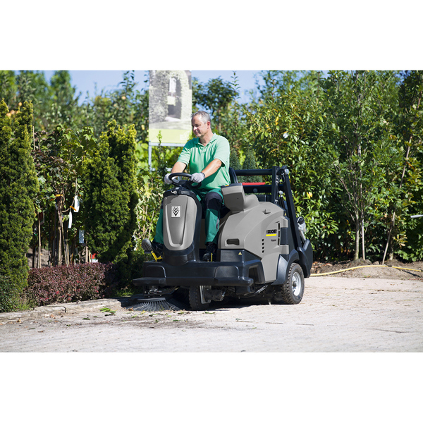 Karcher KM 105/110 R D Vacuum Sweeper