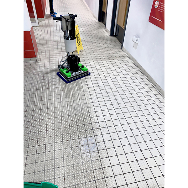 TomCat ISO EDGE Floor Scrubber