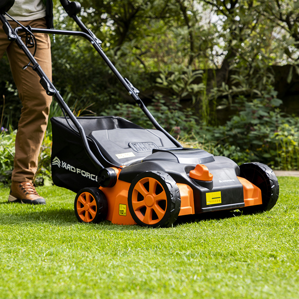 Yard Force EA U36 36cm Electric Aerator & Scarifier