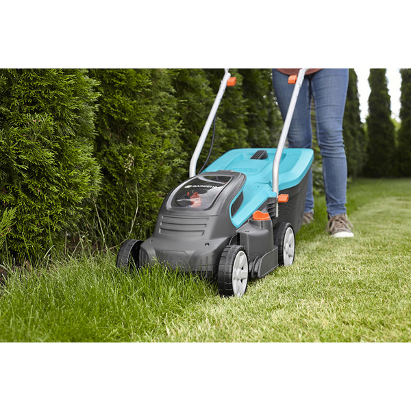 Gardena PowerMax 32/36V P4A 32cm 36V Cordless Lawn Mower with 2 Batteries & Charger (Hand Propelled)