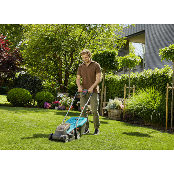 Gardena PowerMax 32/36V P4A 32cm 36V Cordless Lawn Mower with 2 Batteries & Charger (Hand Propelled)