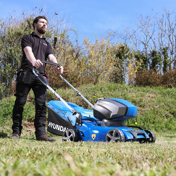 Hyundai HYM40Li420P 42cm 40V Cordless Lawn Mower with Battery & Charger (Hand Propelled)