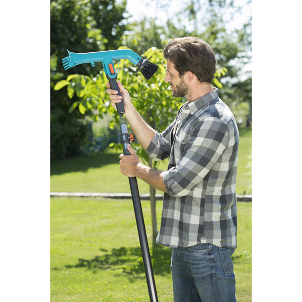 Gardena CombiSystem Gutter Cleaner with Telescopic Handle