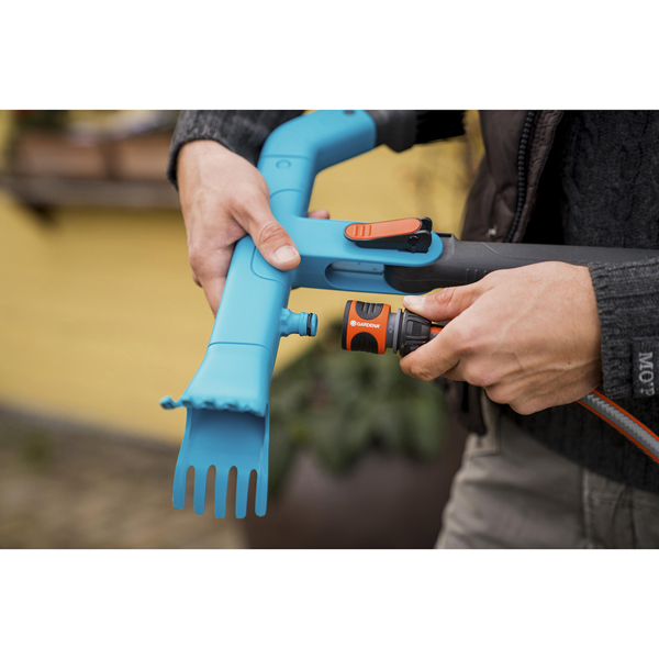 Gardena CombiSystem Gutter Cleaner with Telescopic Handle