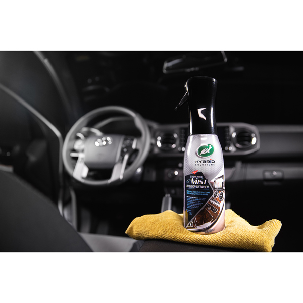 Turtle Wax Hybrid Solutions Streak-Free Mist Interior Detailer (591ml)