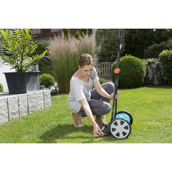 Gardena Classic Cylinder Lawnmower 330