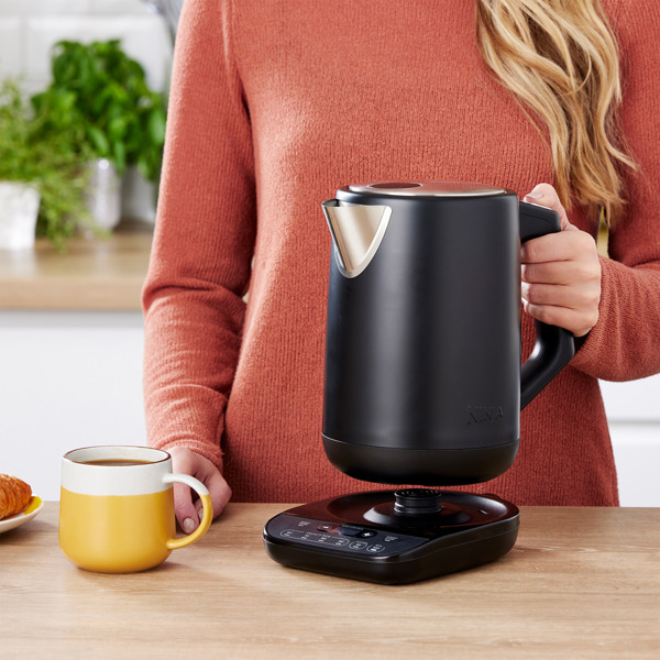 Ninja Perfect Temperature Kettle (Black) KT200UK
