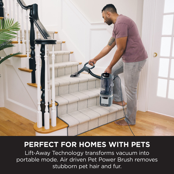 Shark Anti Hair Wrap Plus Upright Pet Vacuum with Lift-Away NZ780UKT