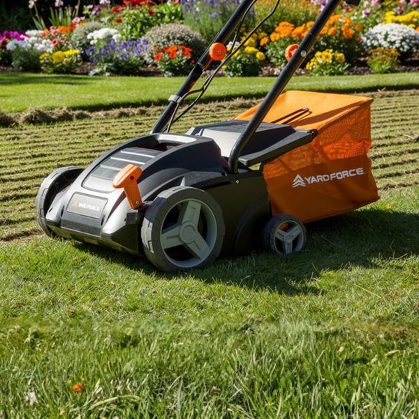 Yard Force EA U32 32cm Electric Aerator & Scarifier