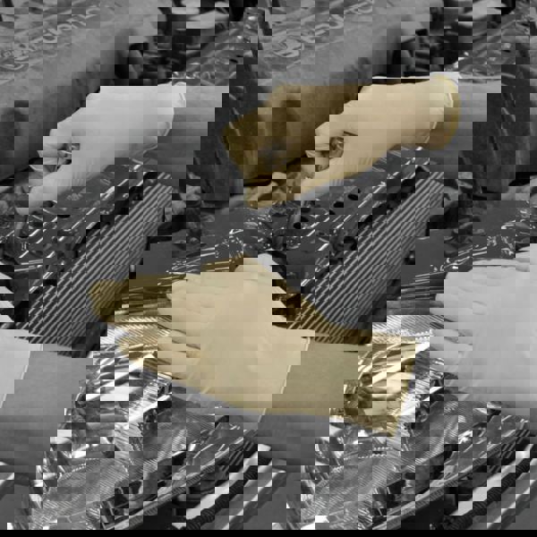 Lightly Powdered Latex Gloves (X Large)