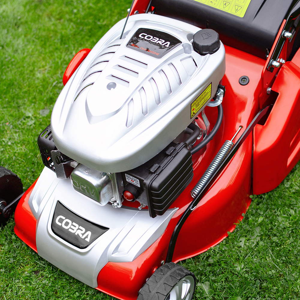 Cobra RM40C 40cm Petrol Rear Roller Lawn Mower (Hand Propelled) Lawn Mowers CleanStore